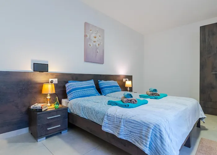 Spacious Brand New Apartment 3 Bdr 2Bth Bugibba