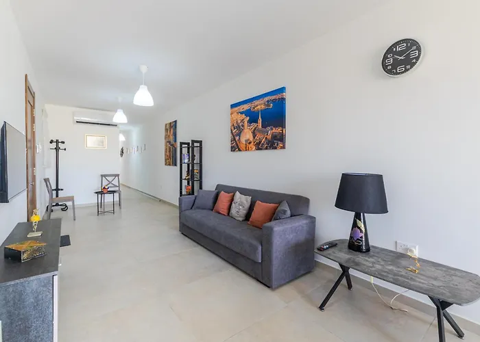 Spacious Brand New Apartment 3 Bdr 2Bth Bugibba