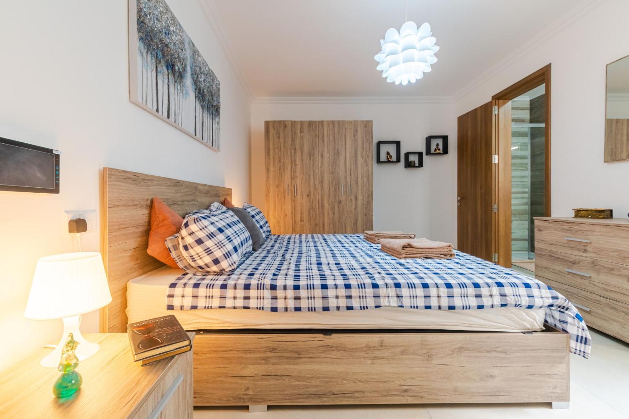 Spacious Brand New 3 Bdr 2bth Bugibba *