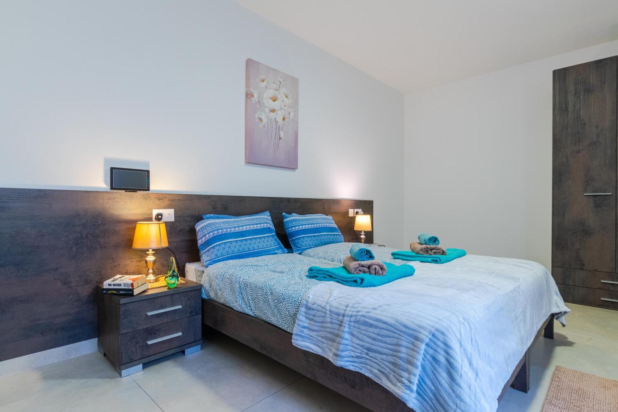Spacious Brand New 3 Bdr 2bth Bugibba St. Paul's Bay