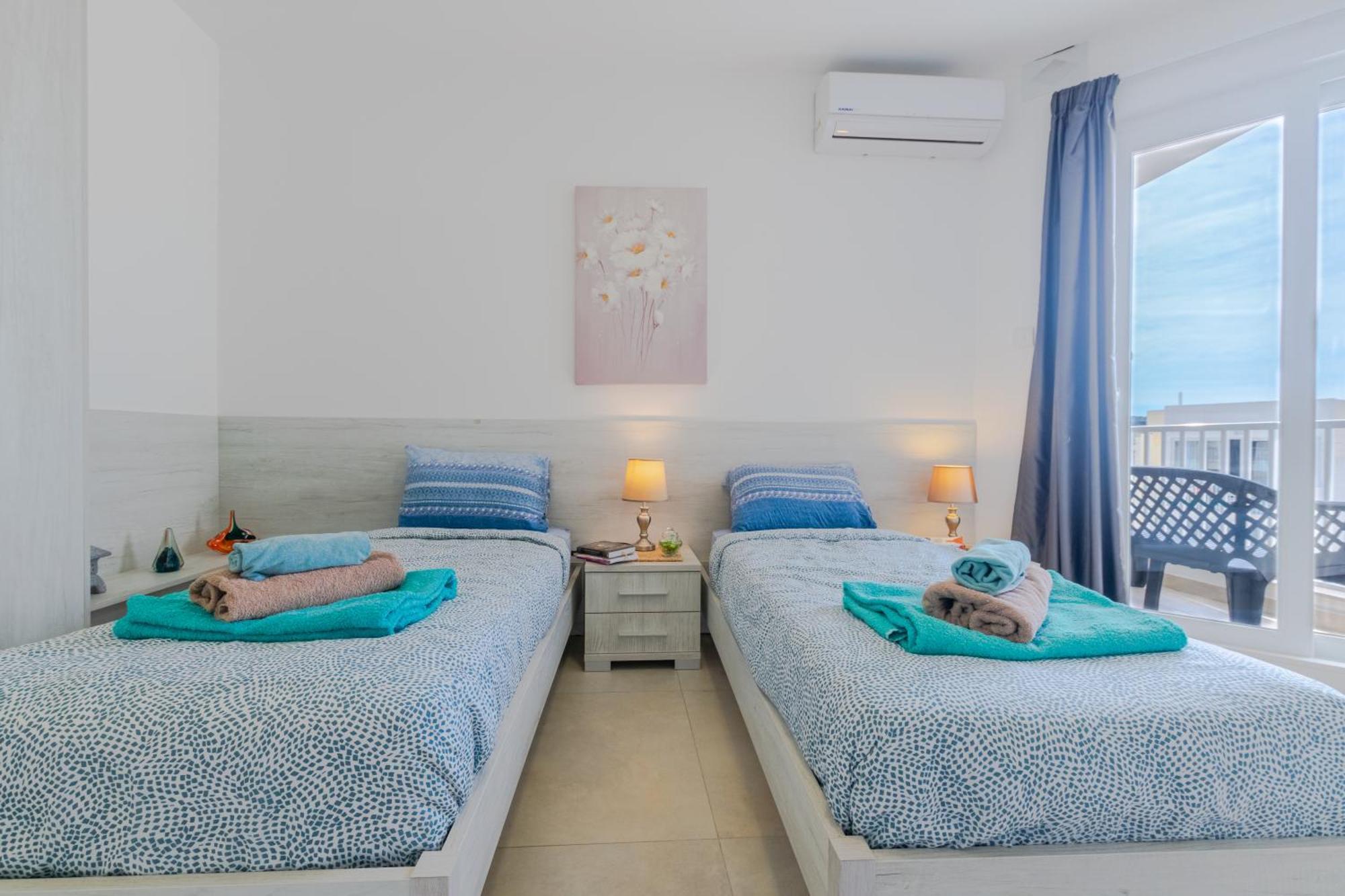 Spacious Brand New 3 Bdr 2bth Bugibba Apartment