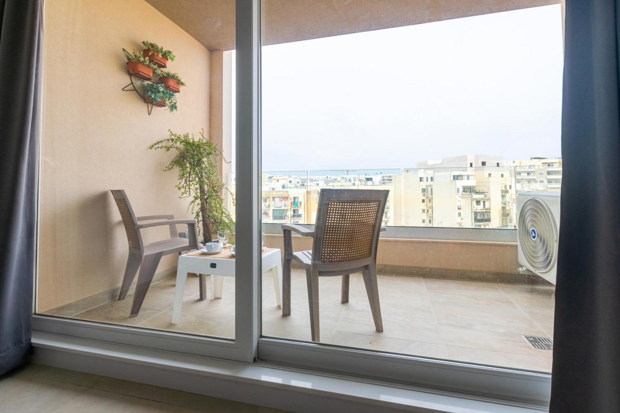 Apartment Spacious Brand New 3 Bdr 2bth Bugibba *