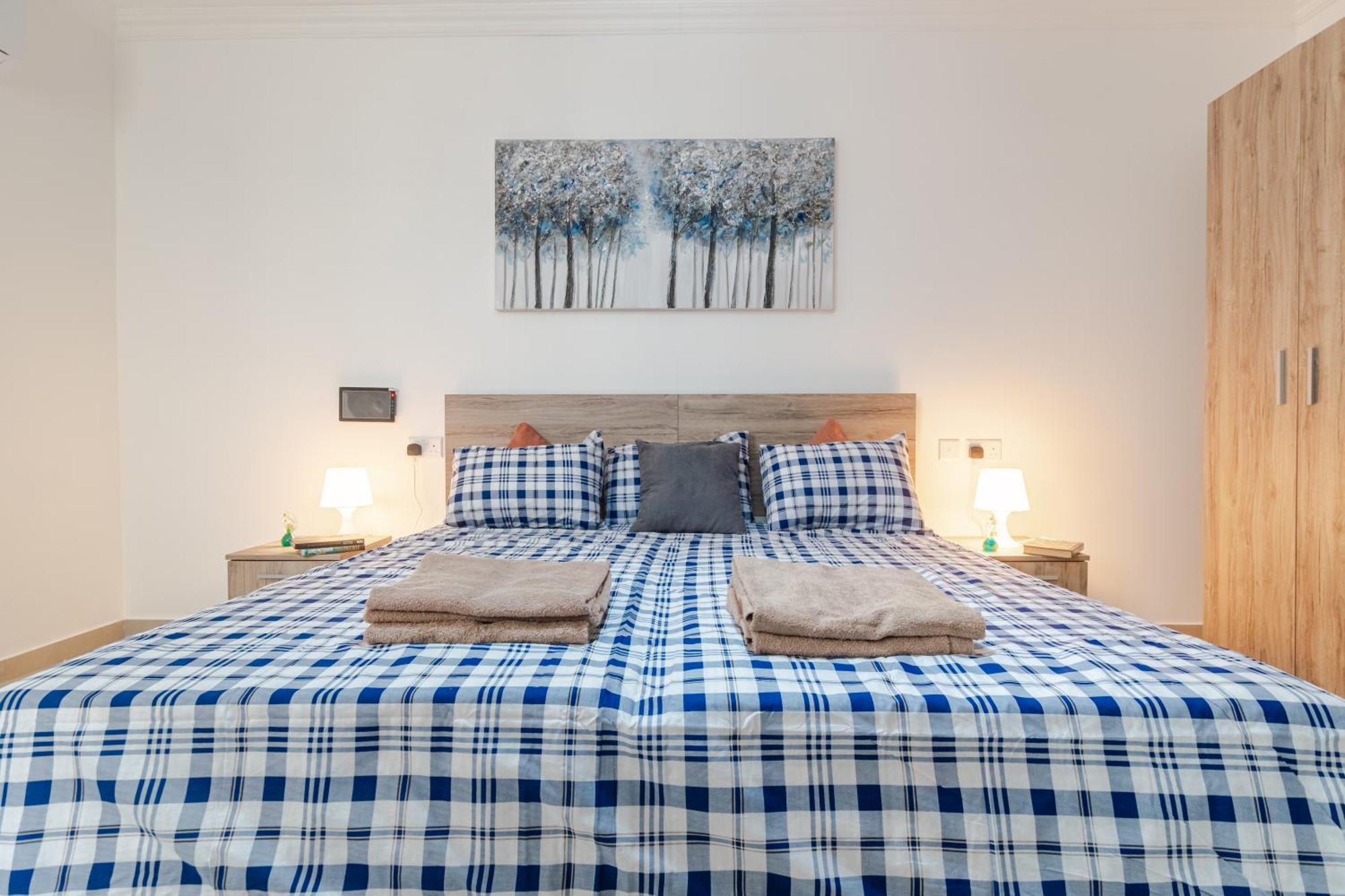 Apartment Spacious Brand New 3 Bdr 2bth Bugibba St. Paul's Bay