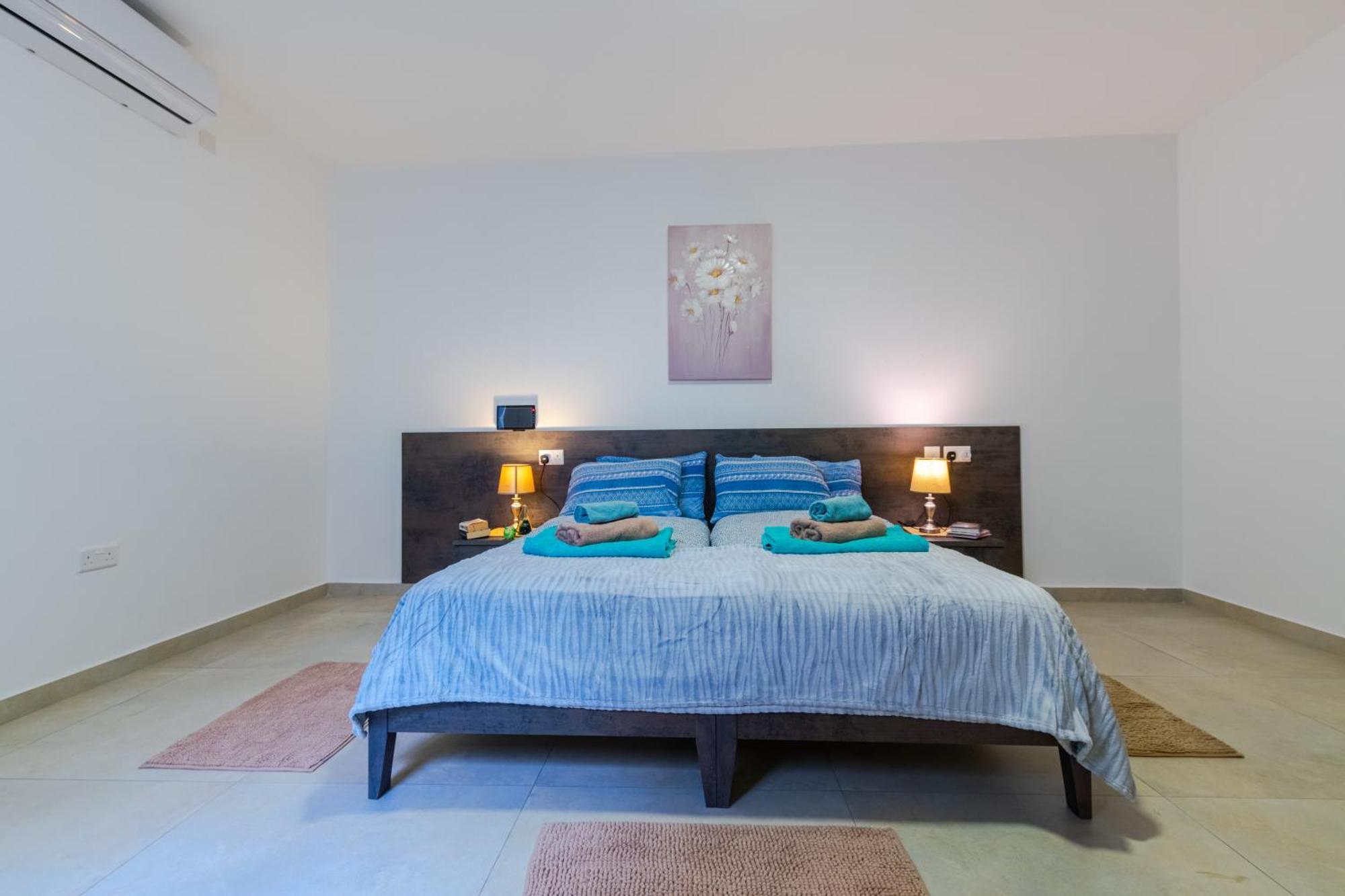 Spacious Brand New 3 Bdr 2bth Bugibba * St. Paul's Bay