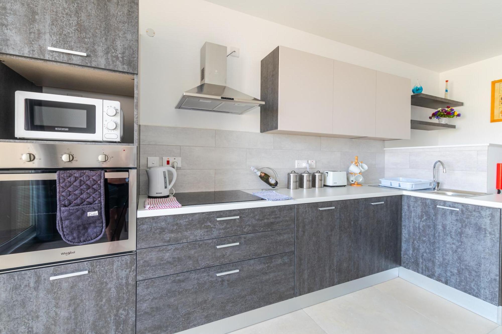 Apartment Spacious Brand New 3 Bdr 2bth Bugibba *