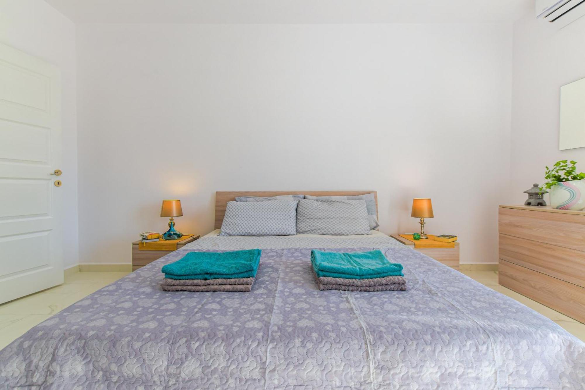 شقة Spacious Brand New 3 Bdr 2bth Bugibba خليج سانت بول